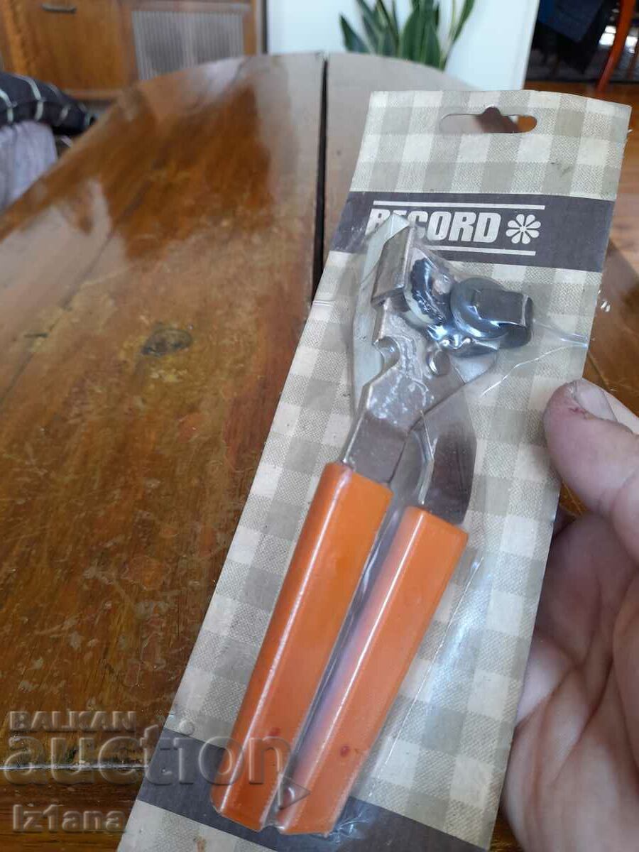 Auction An old RECORD can opener Auction An old RECORD can opener