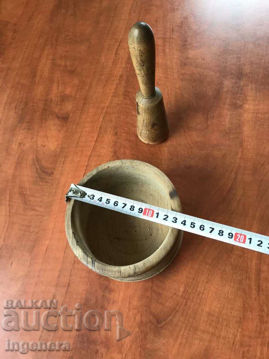 Auction LARGE ANTIQUE WOODEN MORTAR WITH HAMMER Auction LARGE ANTIQUE WOODEN MORTAR WITH HAMMER
