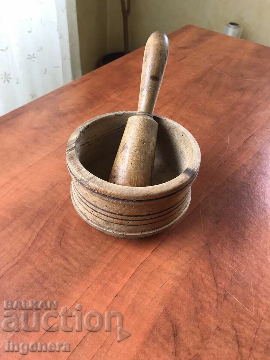LARGE ANTIQUE WOODEN MORTAR WITH HAMMER