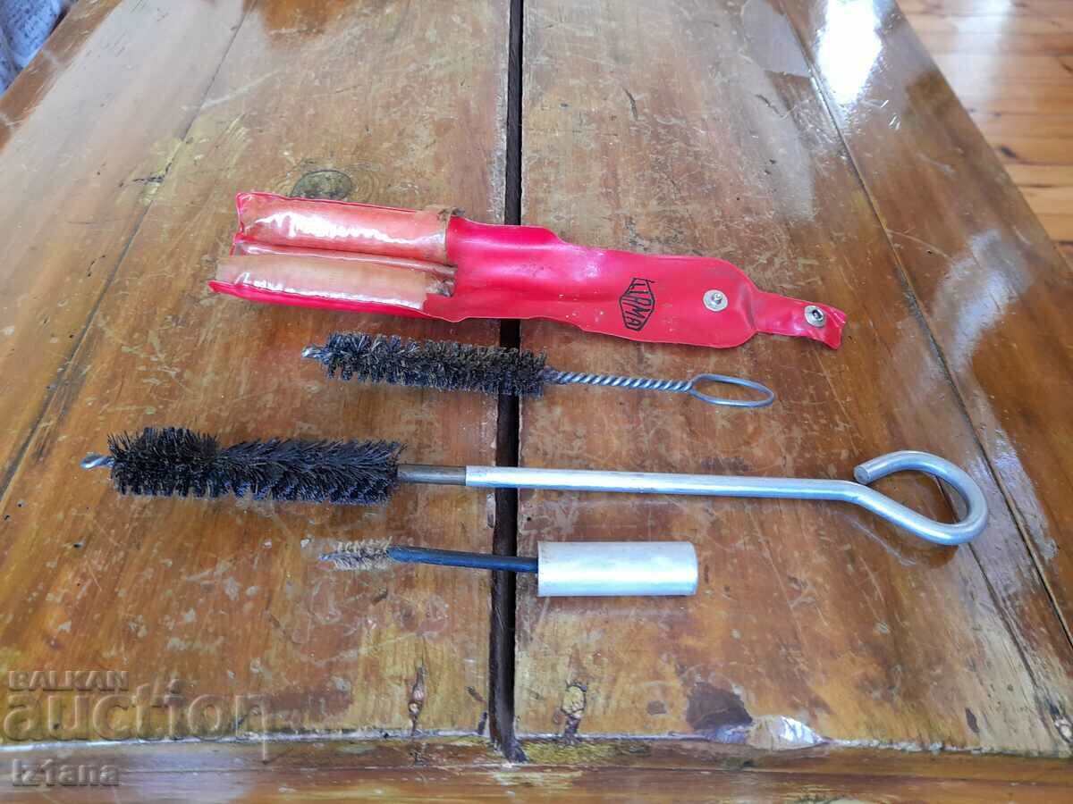 Old ramrod, gun brushes with price 25.00 BGN | € 12.78 Old ramrod, gun brushes with price 25.00 BGN | € 12.78