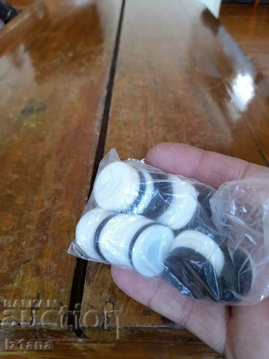 Old checkers, backgammon dice with price 35.00 BGN | € 17.90 Old checkers, backgammon dice with price 35.00 BGN | € 17.90