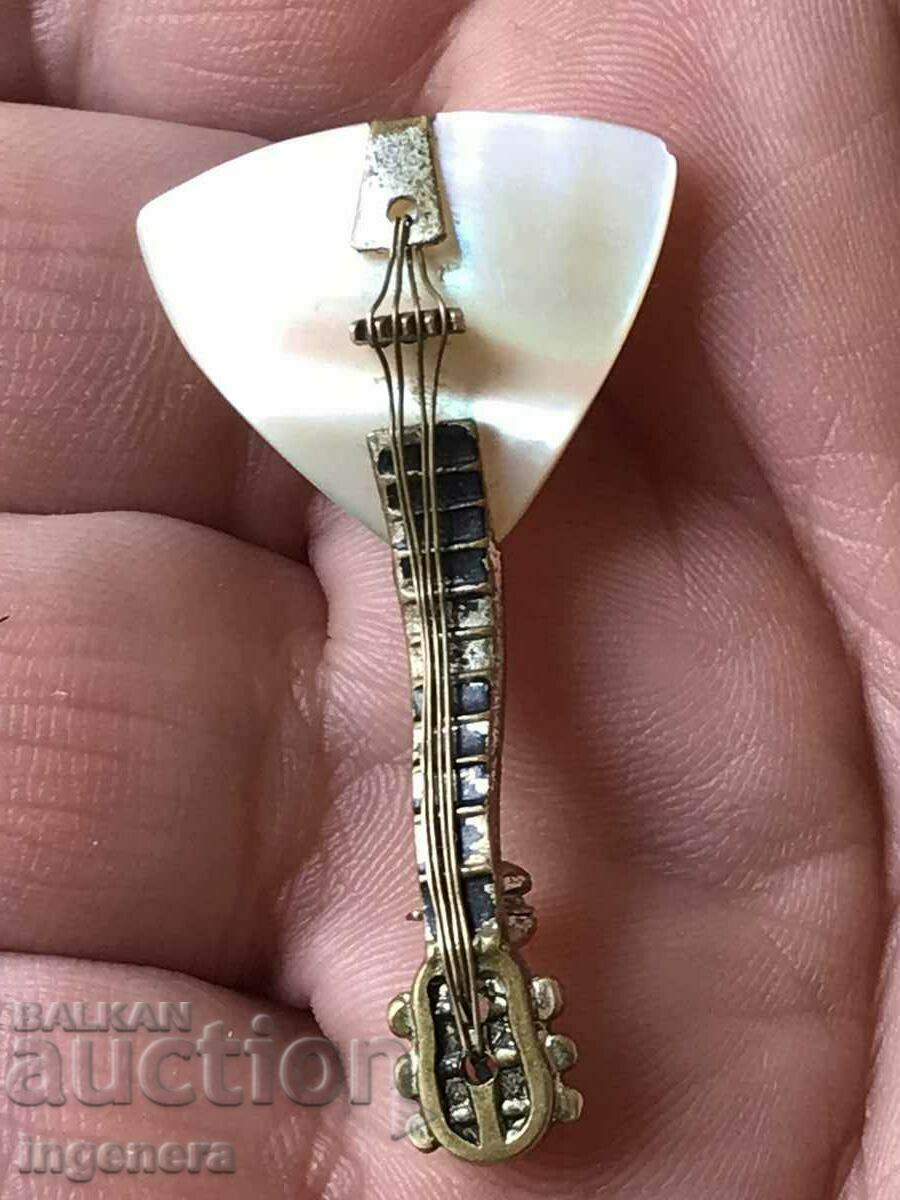 BROOCH SYMBOL METAL MOTHER OF PEARL BALALAYA GUITAR COLLECTIBLE with price 65.00 BGN | € 33.23 BROOCH SYMBOL METAL MOTHER OF PEARL BALALAYA GUITAR COLLECTIBLE with price 65.00 BGN | € 33.23