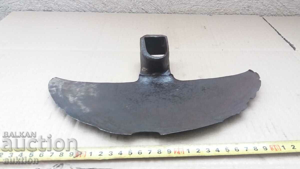 MASSIVE HOE, DIGGER - 6 MASSIVE HOE, DIGGER - 6