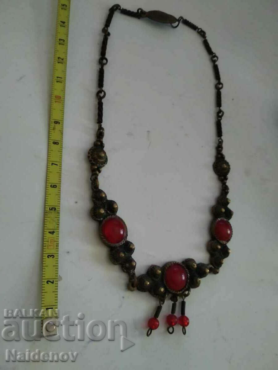 Παλιό κολιέ κοσμήματος με τιμή 50.00 BGN | € 25.56