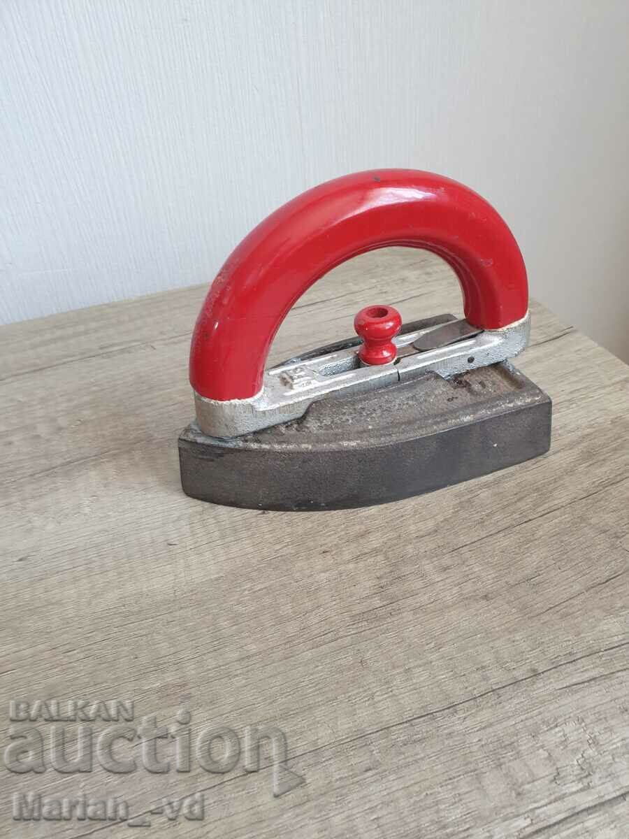 Delivery of Old antique collector's iron Delivery of Old antique collector's iron