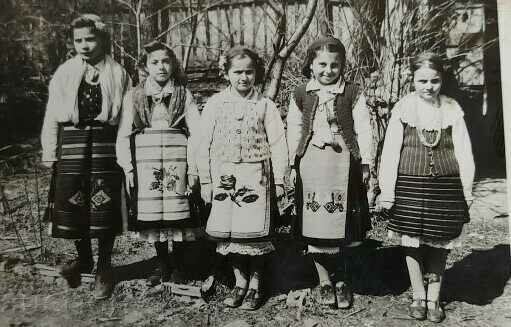 Παράδοση ΠΑΙΔΙΚΗ ΠΑΙΔΙΚΗ ΠΟΔΙΑ ΠΑΛΙΑ ΦΩΤΟΓΡΑΦΙΑ ΦΩΤΟΓΡΑΦΙΑ ΧΑΡΤΟ Παράδοση ΠΑΙΔΙΚΗ ΠΑΙΔΙΚΗ ΠΟΔΙΑ ΠΑΛΙΑ ΦΩΤΟΓΡΑΦΙΑ ΦΩΤΟΓΡΑΦΙΑ ΧΑΡΤΟ