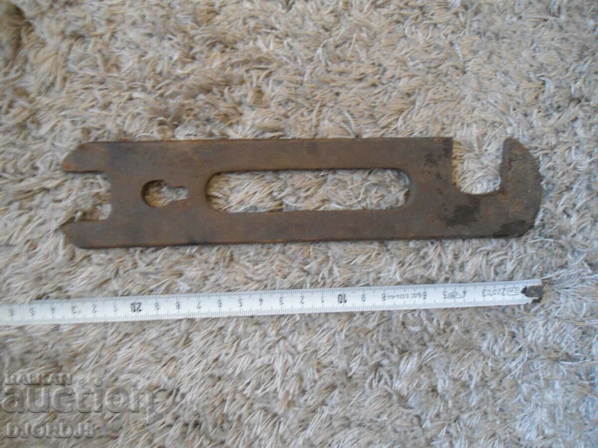 Auction Old tool Auction Old tool