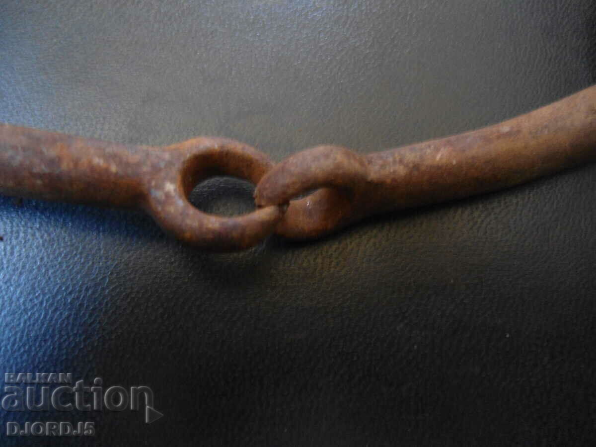 Παλιά πλαστά χαλινάρι με τιμή 2.00 BGN | € 1.02 Παλιά πλαστά χαλινάρι με τιμή 2.00 BGN | € 1.02