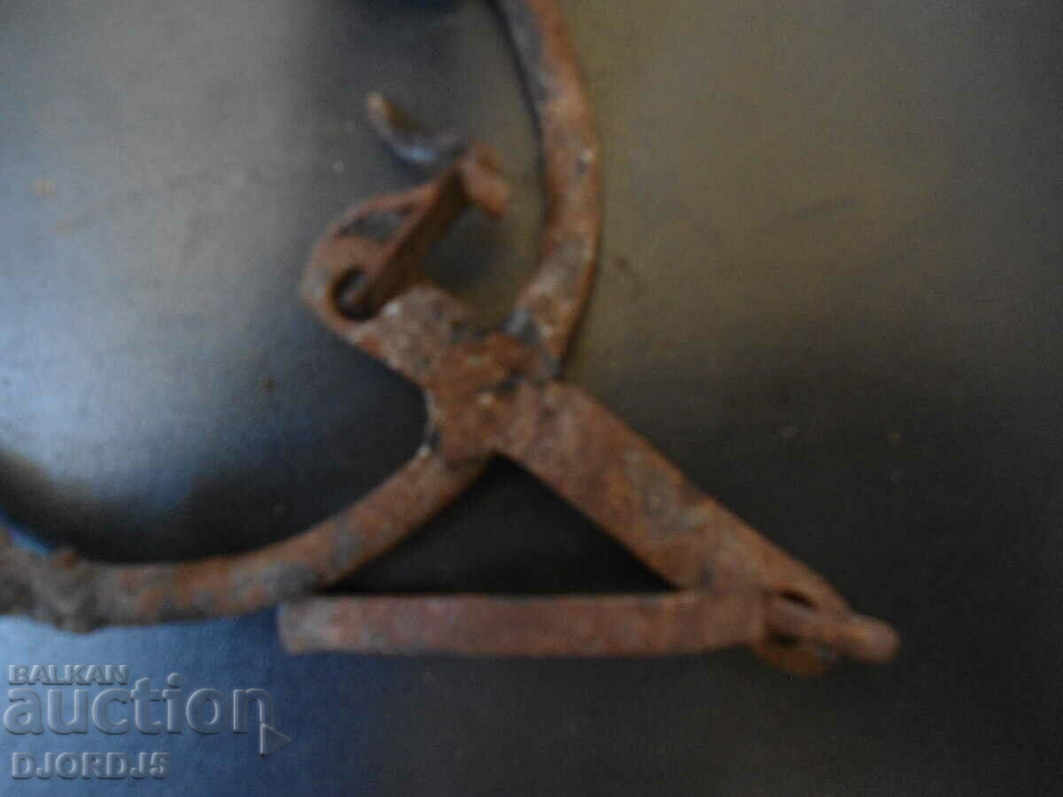 Δημοπρασία Παλιά συστάδα, παγίδα, δράση Δημοπρασία Παλιά συστάδα, παγίδα, δράση