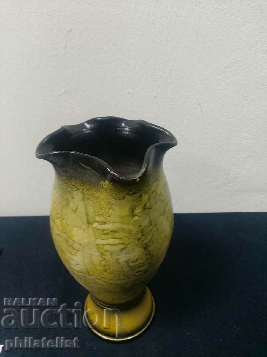vase #6 with price 19.00 BGN | € 9.71 vase #6 with price 19.00 BGN | € 9.71