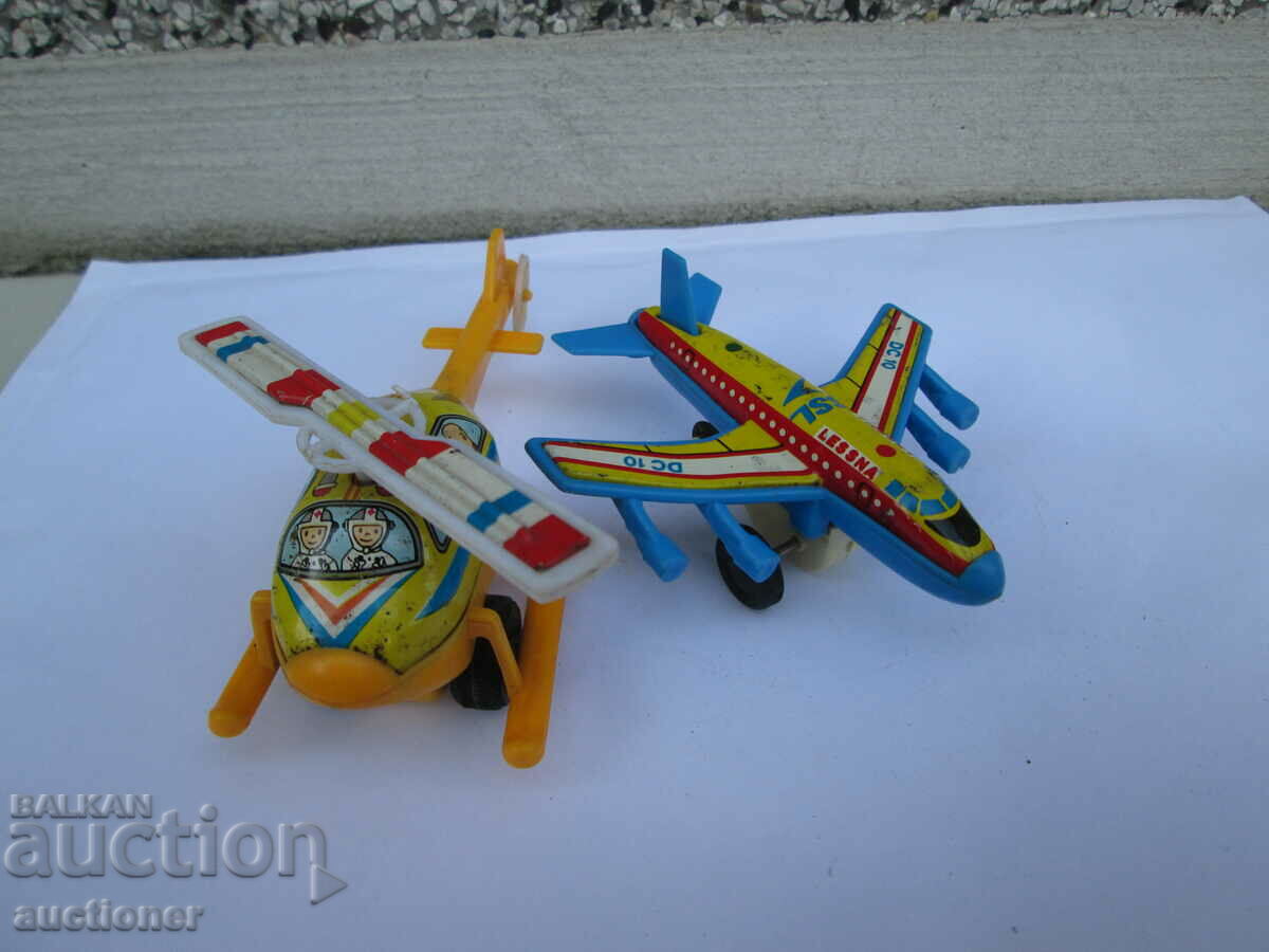 OLD CHILDREN'S TOY PLANE AND HELICOPTER with price 20.00 BGN | € 10.23 OLD CHILDREN'S TOY PLANE AND HELICOPTER with price 20.00 BGN | € 10.23