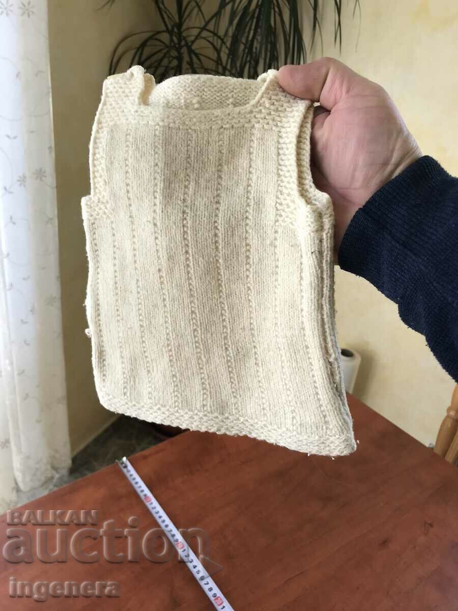 SWEATER CHILDREN'S BABY'S WOOL VINTAGE SWEATER with price 4.00 BGN | € 2.05 SWEATER CHILDREN'S BABY'S WOOL VINTAGE SWEATER with price 4.00 BGN | € 2.05