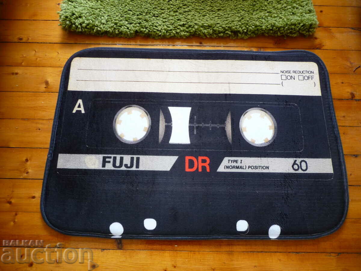 16. Στερεοφωνικό κασετόφωνο ηχητική κασέτα μοκέτα ήχου κασετόφωνο με τιμή 15.00 BGN | € 7.67