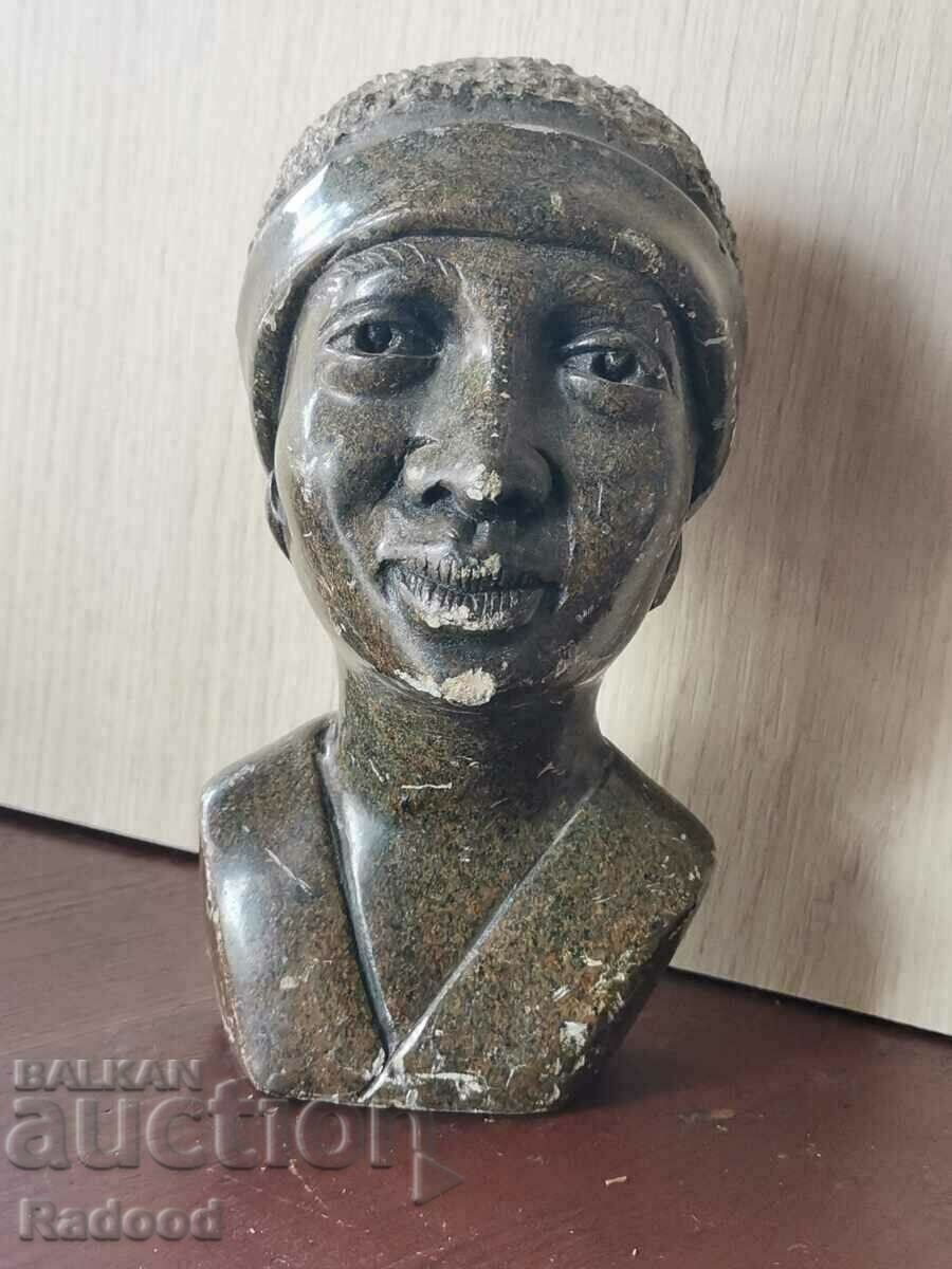 Bust, statuette, dagger with price 80.00 BGN | € 40.90
