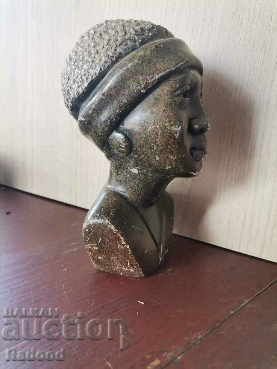 Delivery of Bust, statuette, dagger