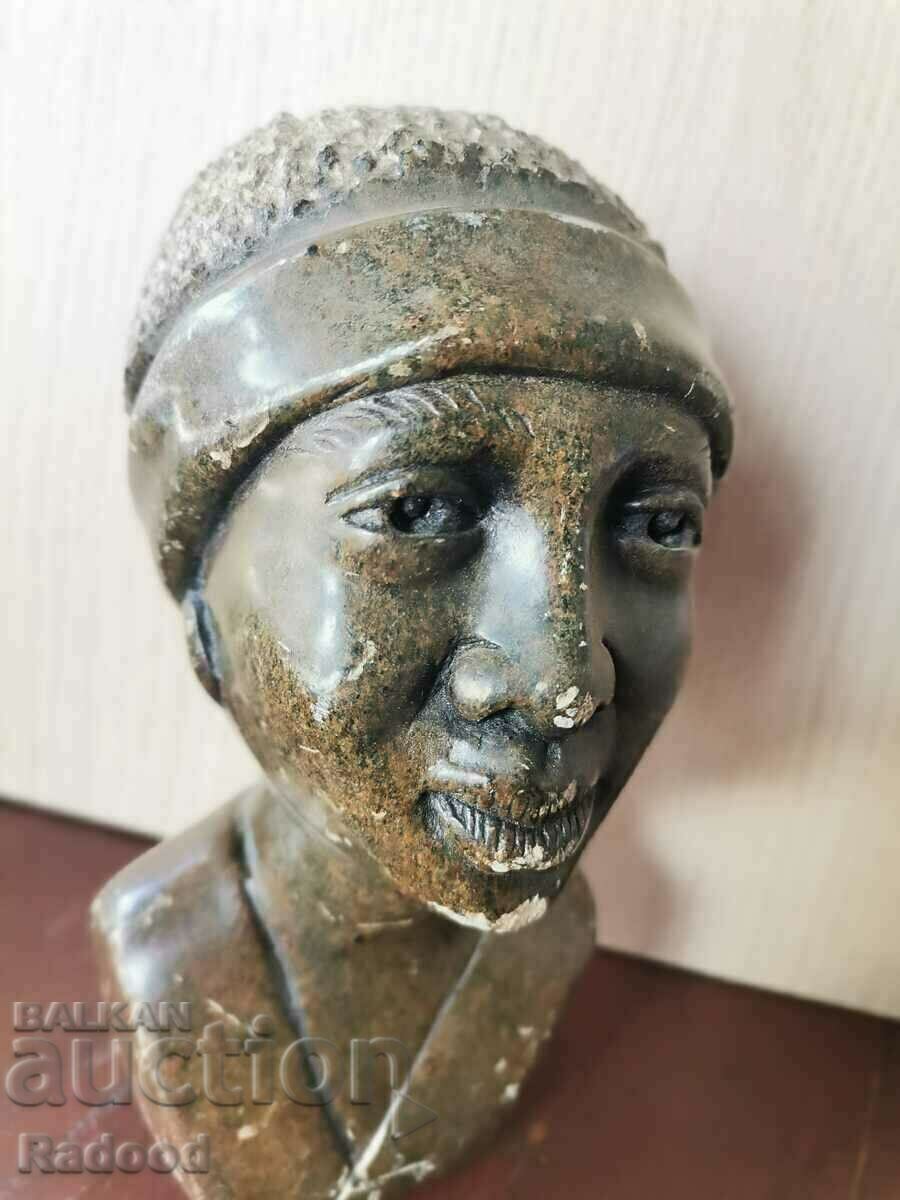 Bust, statuette, dagger - 6