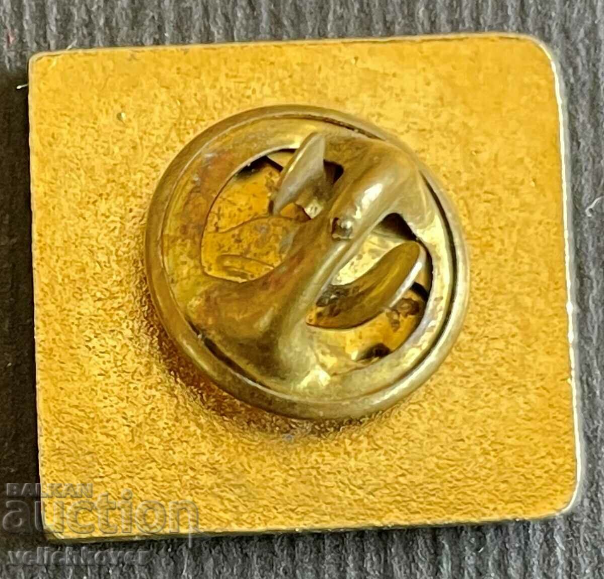 34783 USA badge American Ice Hockey Federation enamel with price 5.00 BGN | € 2.56 34783 USA badge American Ice Hockey Federation enamel with price 5.00 BGN | € 2.56