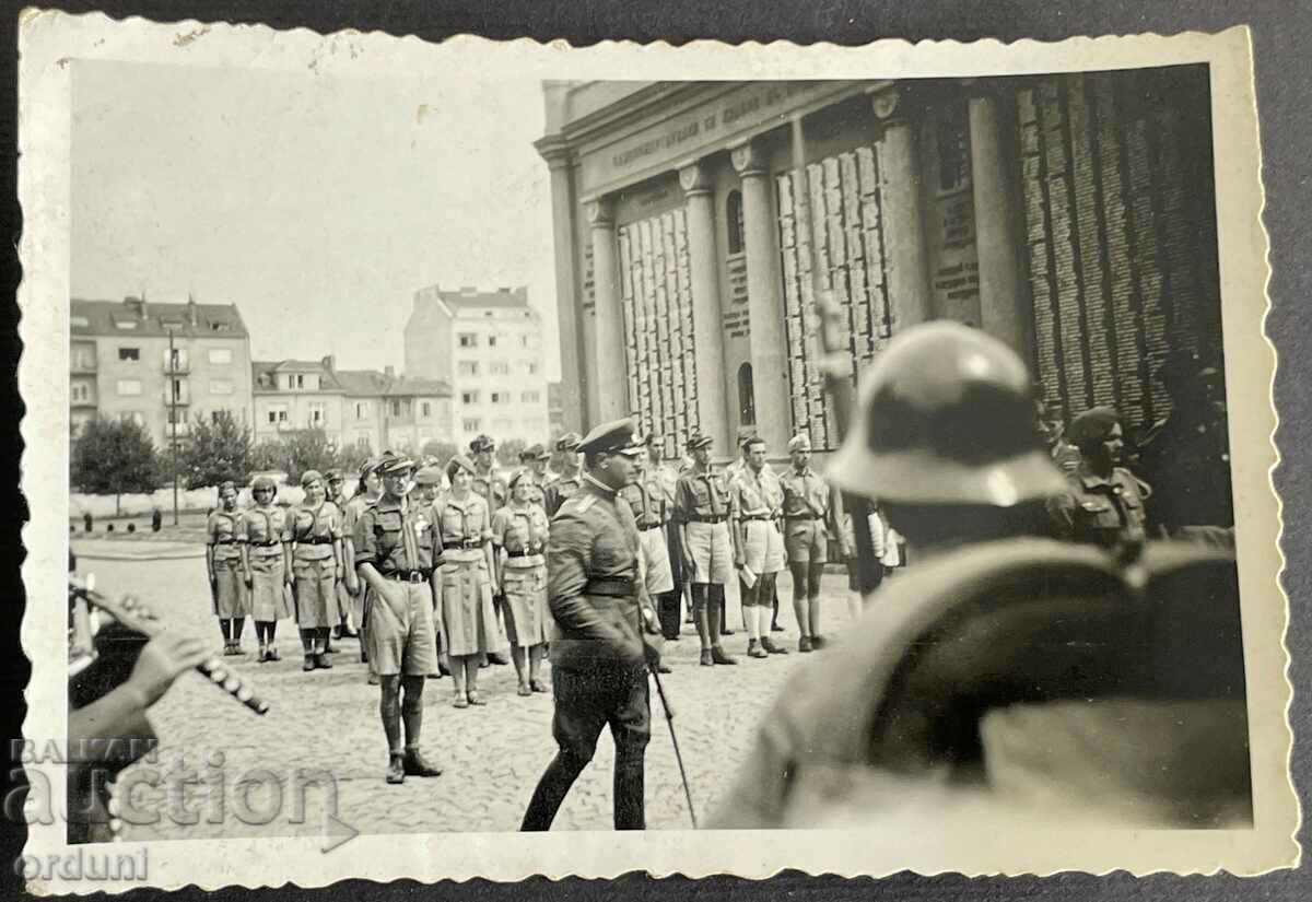 3532 Kingdom of Bulgaria members of the National Defense in front of a monument