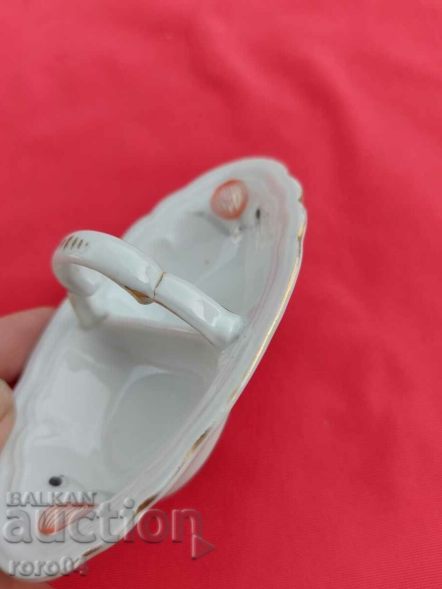 SARE / PIPER - PORCELAN - KAHLA cu preț € 10.99 | 21.49 BGN SARE / PIPER - PORCELAN - KAHLA cu preț € 10.99 | 21.49 BGN