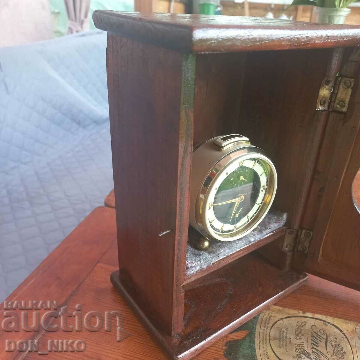 Jung Hans alarm clock with price 80.00 BGN | € 40.90 Jung Hans alarm clock with price 80.00 BGN | € 40.90