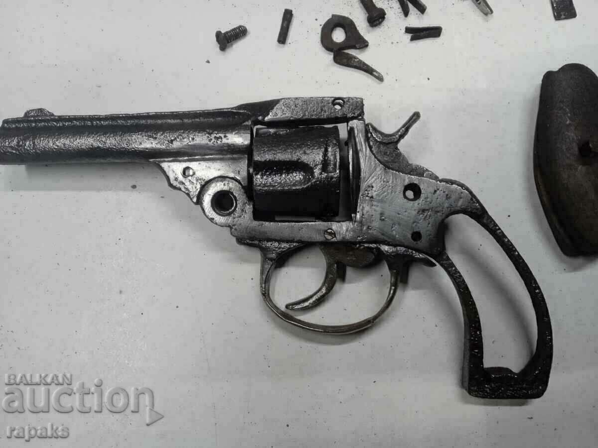 Smith Small Revolver. Pistol, pistol, pistol with price 680.00 BGN | € 347.68 Smith Small Revolver. Pistol, pistol, pistol with price 680.00 BGN | € 347.68