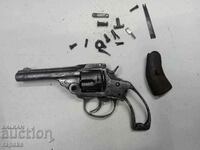 Smith Small Revolver. Pistol, pistol, pistol