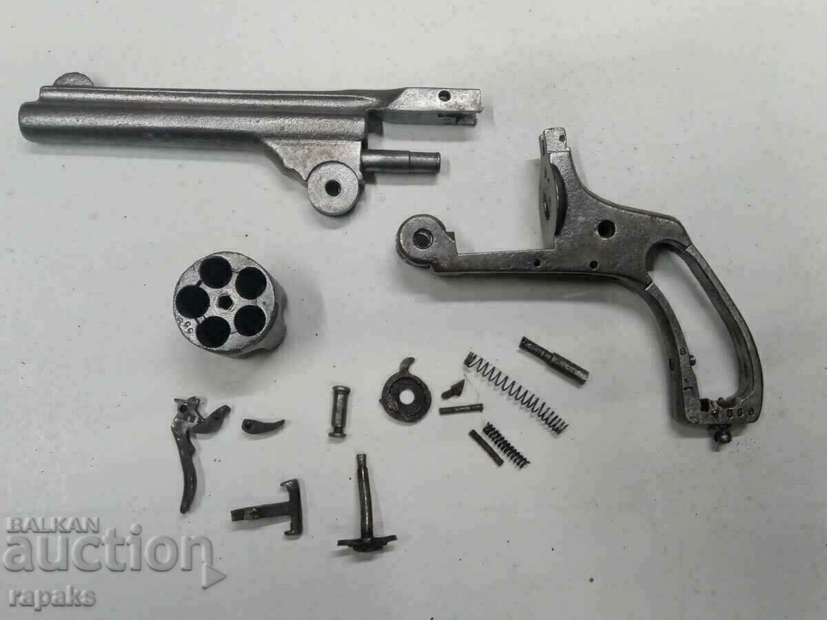 Smith Small Revolver. Pistol, pistol, pistol with price 680.00 BGN | € 347.68 Smith Small Revolver. Pistol, pistol, pistol with price 680.00 BGN | € 347.68