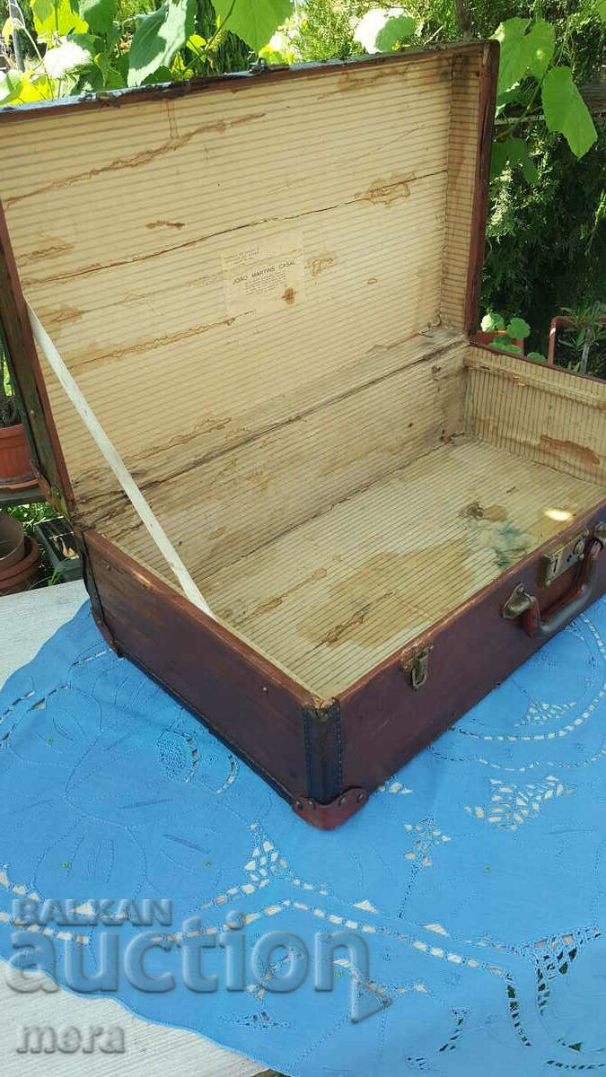 Delivery of Antique wooden trunk with bronze fittings Delivery of Antique wooden trunk with bronze fittings