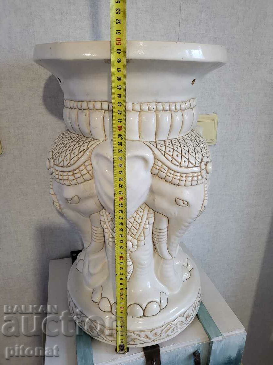Delivery of Porcelain table stand three elephants Delivery of Porcelain table stand three elephants