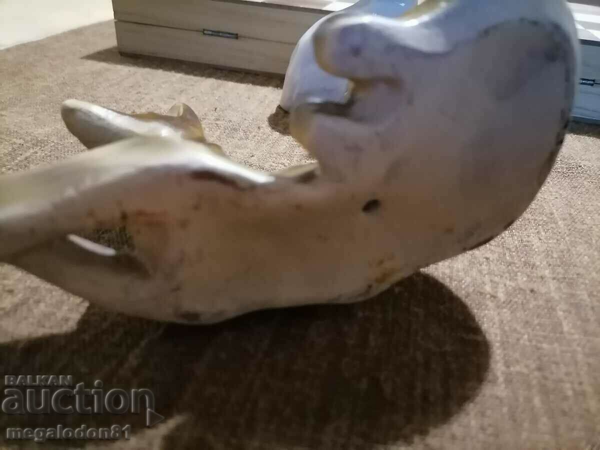 Auction Old ceramic figurine - a dog Auction Old ceramic figurine - a dog