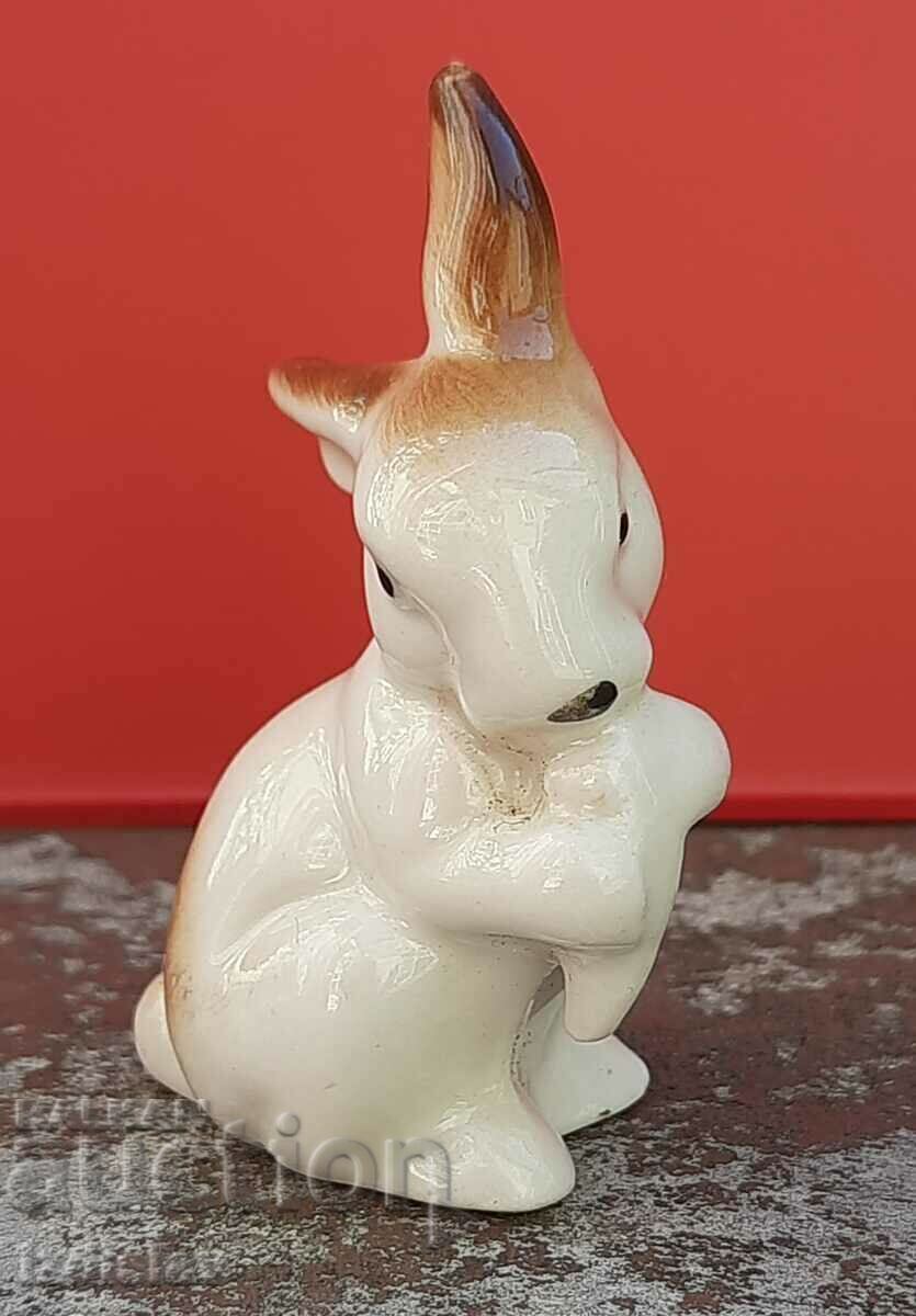 Delivery of Porcelain bunny figure Delivery of Porcelain bunny figure