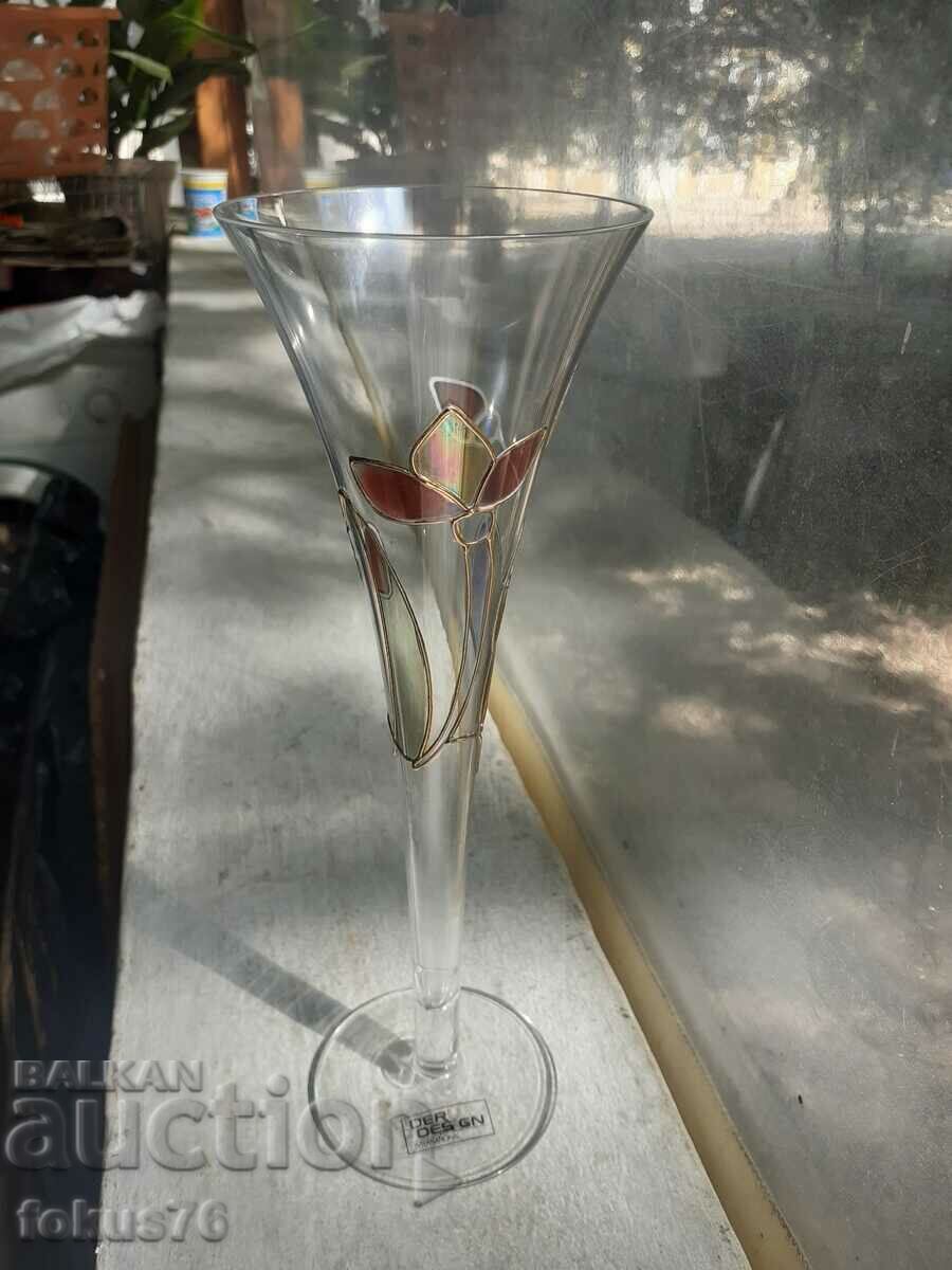 Cocktail glass