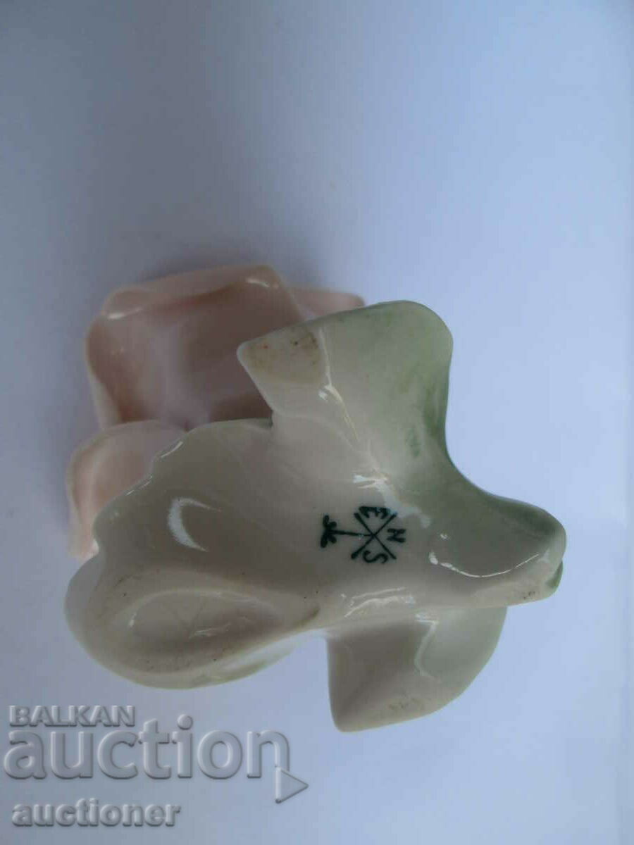 Delivery of OLD PORCELAIN FIGURE ROSE - GERMANY Delivery of OLD PORCELAIN FIGURE ROSE - GERMANY