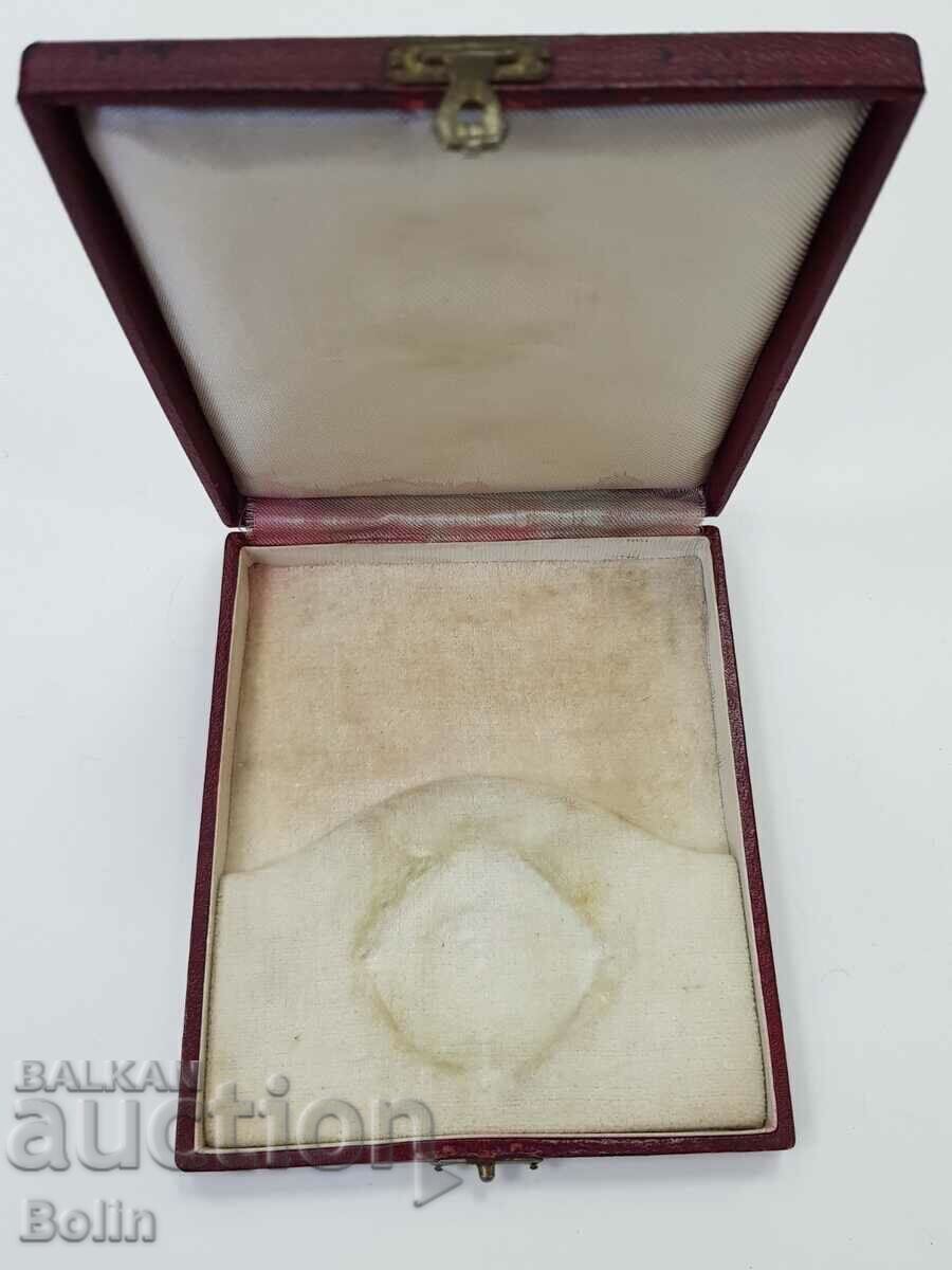 Rare Royal Ladies Order of Civil Merit 3rd class - 5 Rare Royal Ladies Order of Civil Merit 3rd class - 5