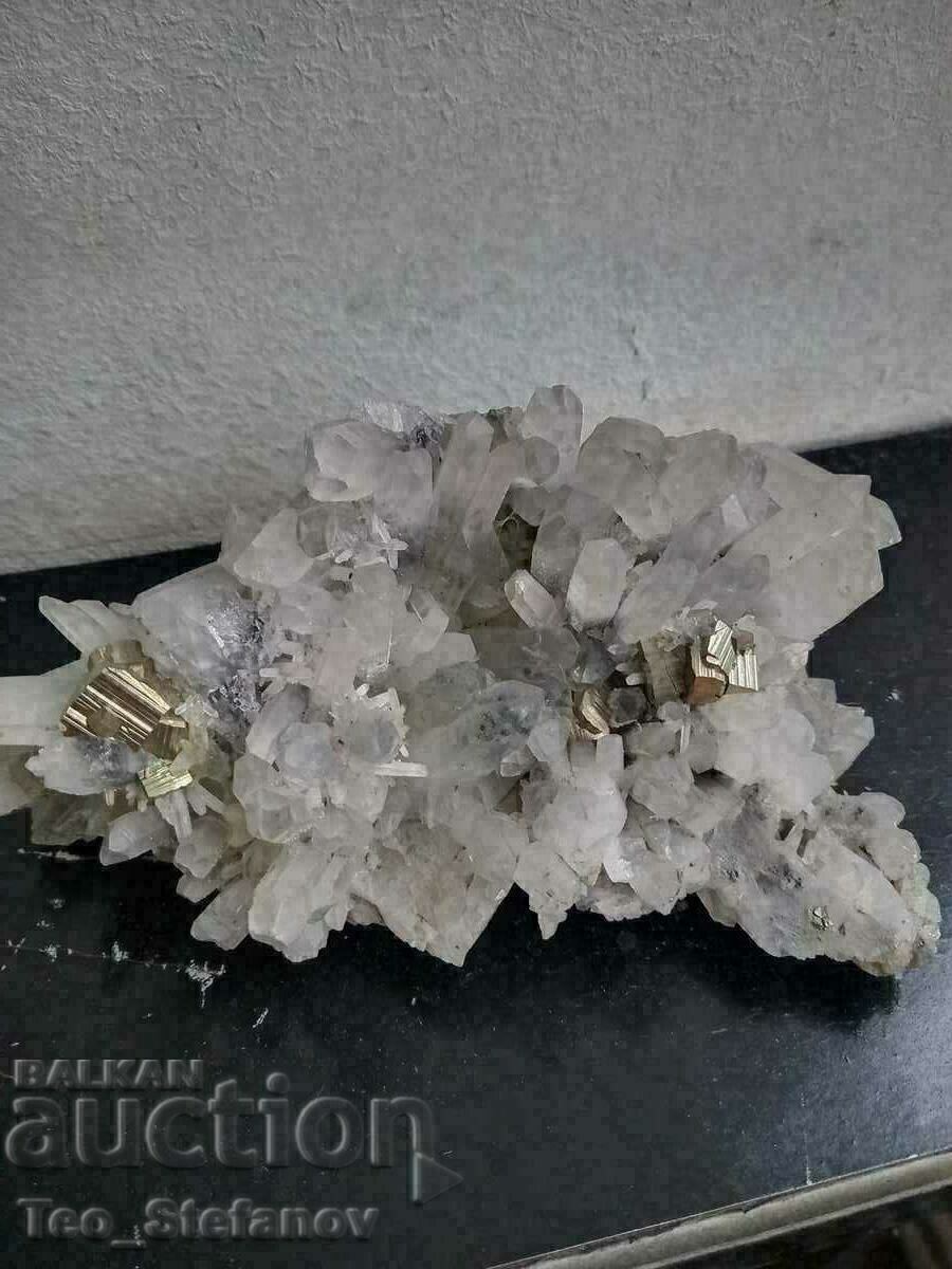 Друза планински кристал, кварц, пирит,галенит