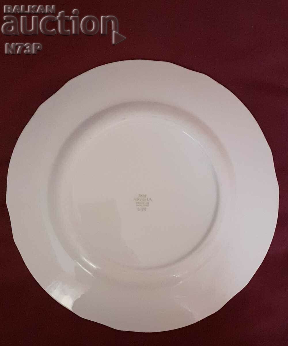 Delivery of OLD PORCELAIN PLATE. ARABIA. MADE IN FINLAND. Delivery of OLD PORCELAIN PLATE. ARABIA. MADE IN FINLAND.
