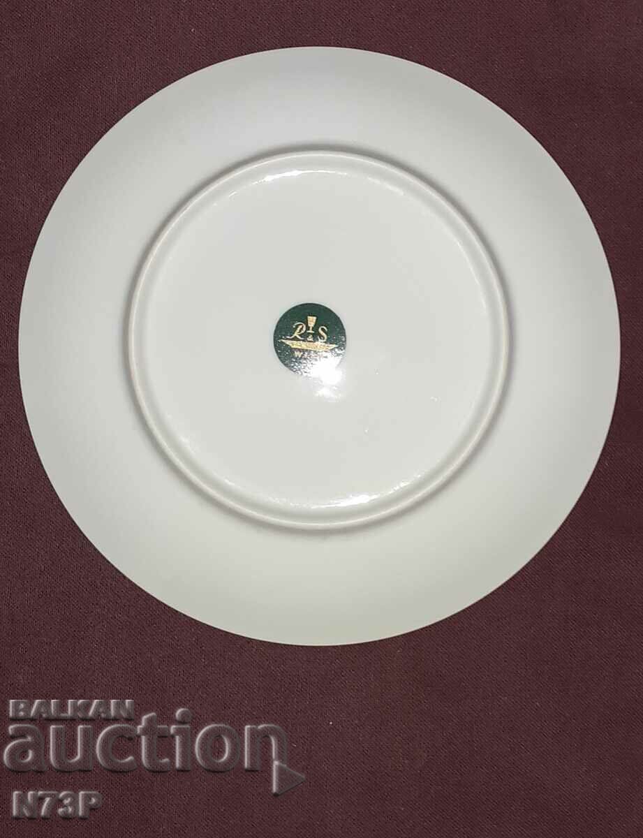 Delivery of OLD PORCELAIN PLATE. MADE IN AUSTRIA. . Delivery of OLD PORCELAIN PLATE. MADE IN AUSTRIA. .