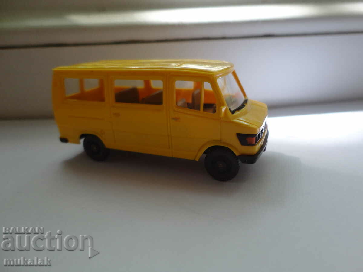 Auction WIKING HO 1/87 MERCEDES BENZ BUS TROLLEY TOY Auction WIKING HO 1/87 MERCEDES BENZ BUS TROLLEY TOY