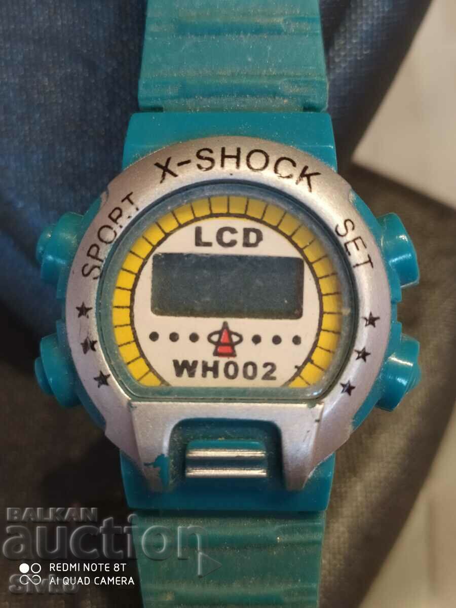 Часовник LCD WHOO2