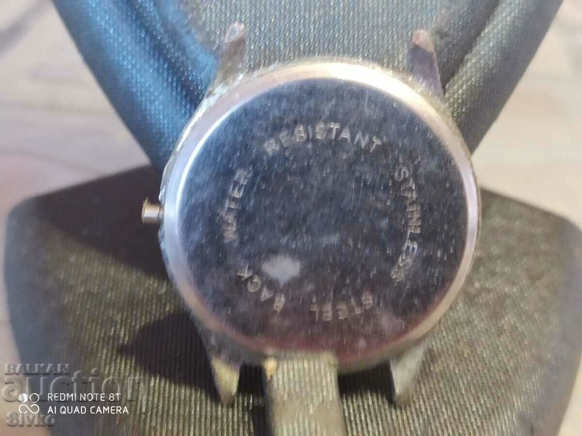 Mingdi watch with price 1.99 BGN | € 1.02 Mingdi watch with price 1.99 BGN | € 1.02