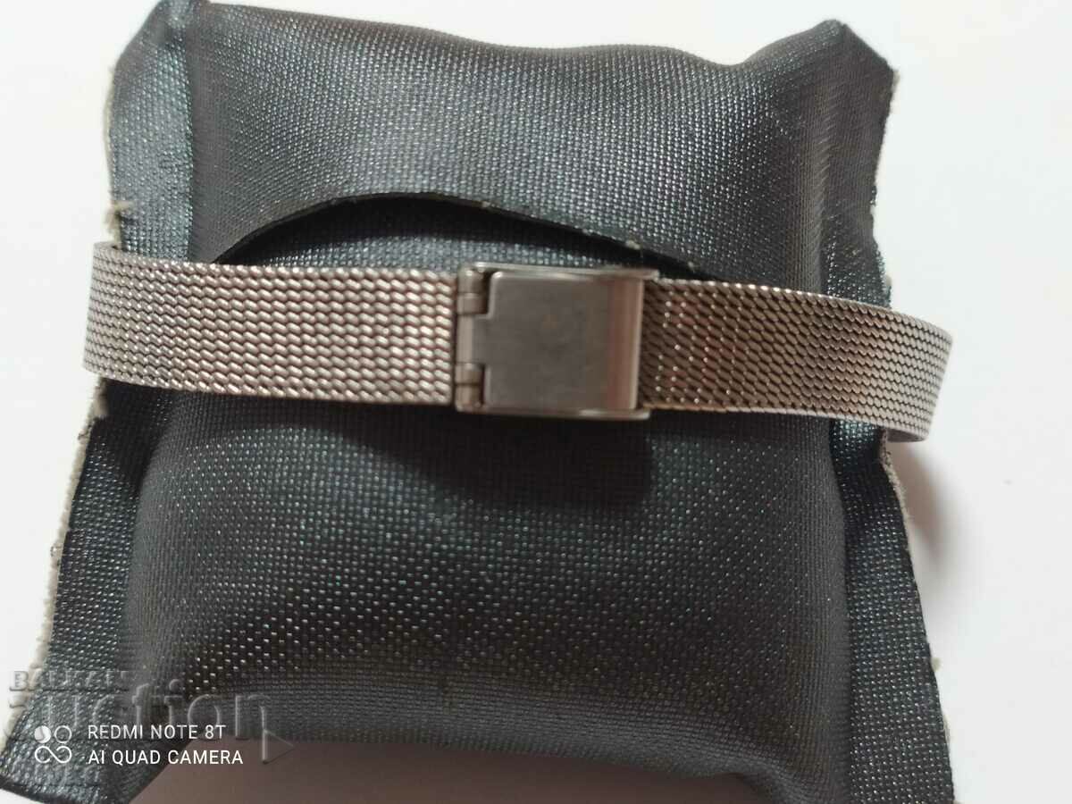 Delivery of MISSAN watch Delivery of MISSAN watch