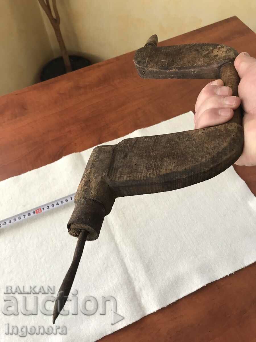 MATCAP WOOD PRIMITIVE QUITE OLD DRILL - 6 MATCAP WOOD PRIMITIVE QUITE OLD DRILL - 6