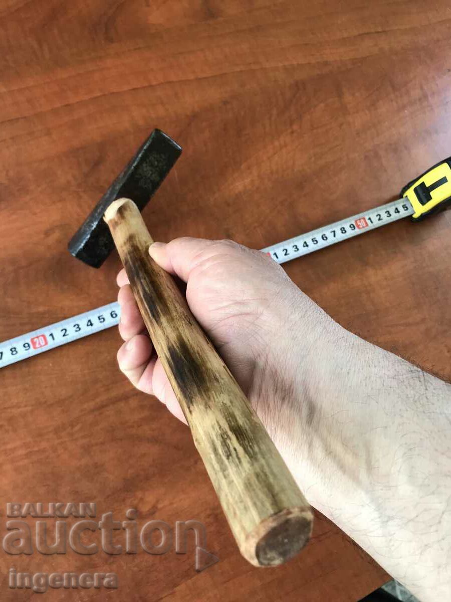 Auction  HAMMER HAMMER OLD TOOL-500 GR