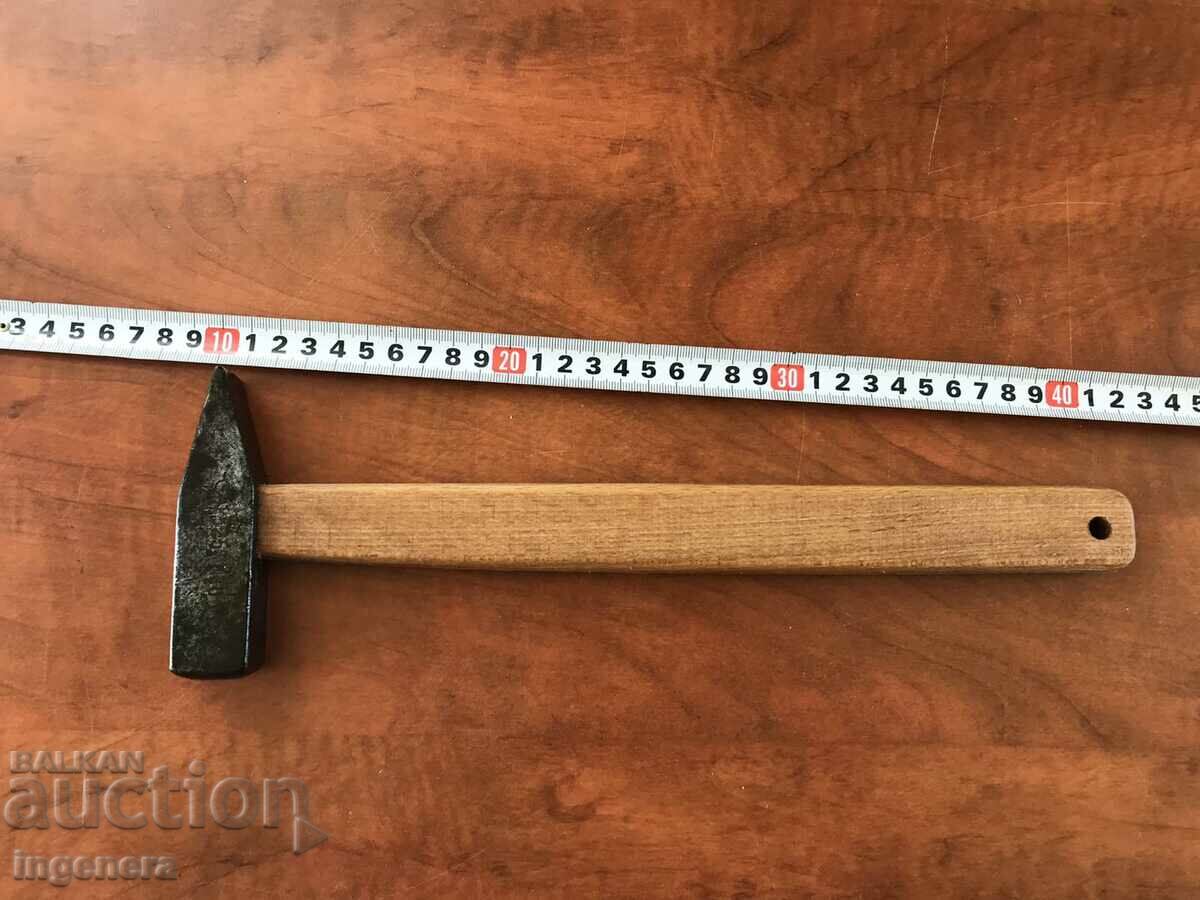 Delivery of HAMMER HAMMER OLD TOOL-300 GR MARKING