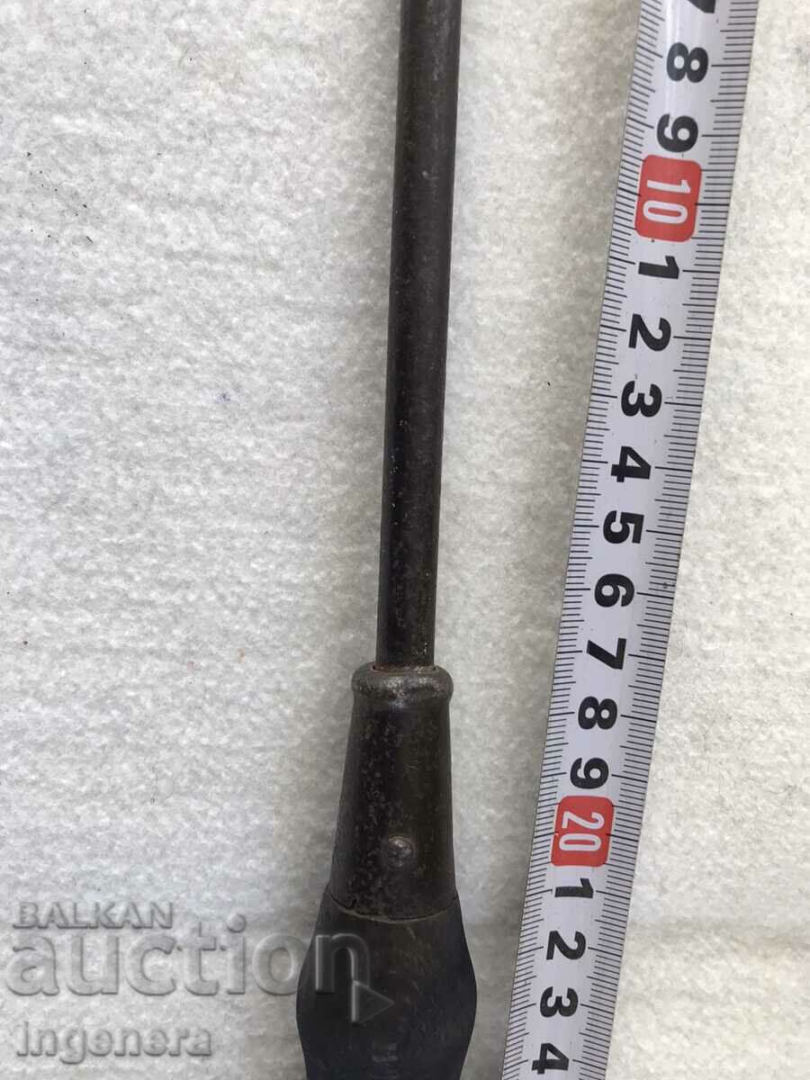 Delivery of SCREWDRIVER AS A TOOL HUGE AND STRONG Delivery of SCREWDRIVER AS A TOOL HUGE AND STRONG