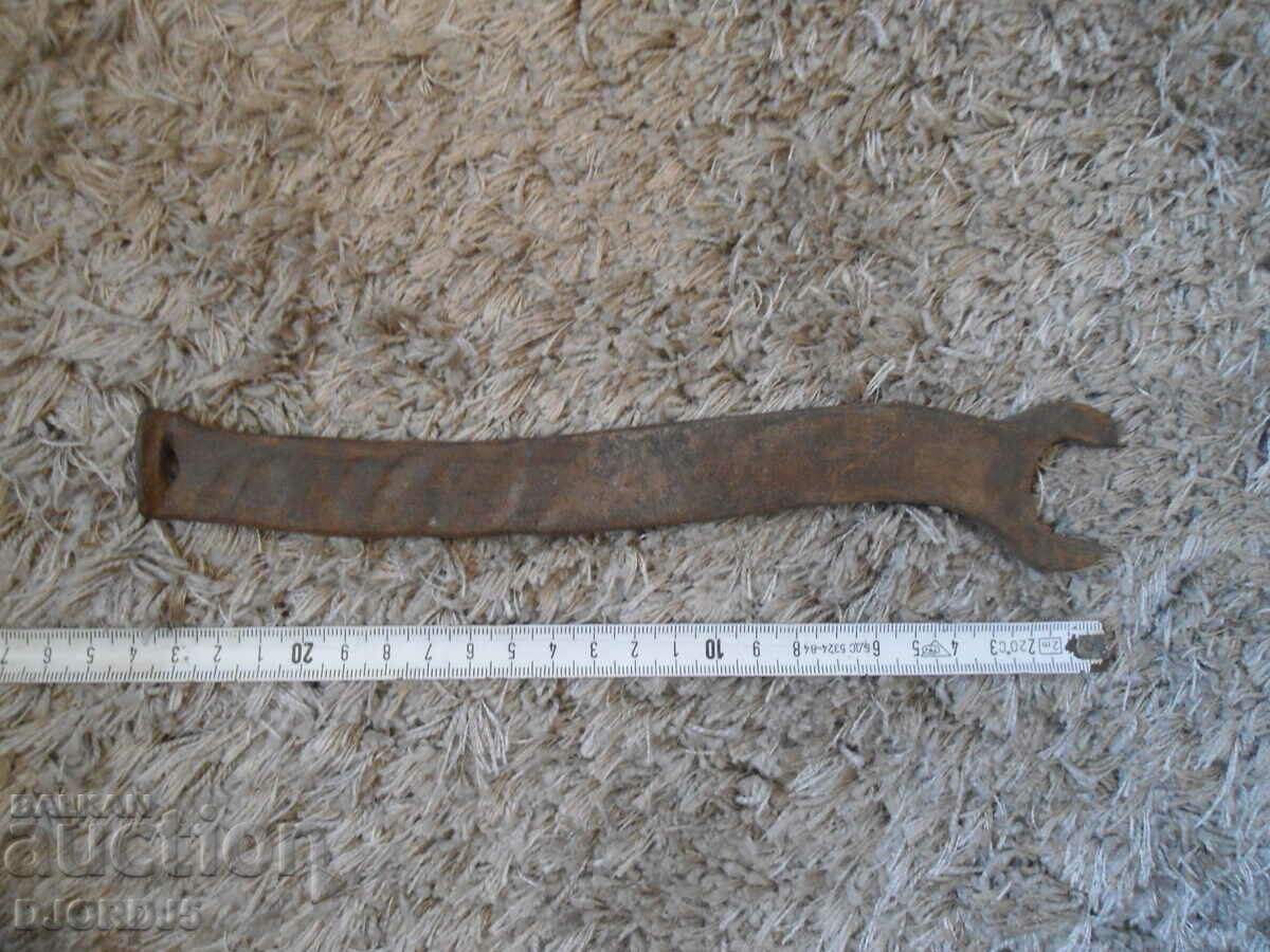 Licitație Cheia forjată