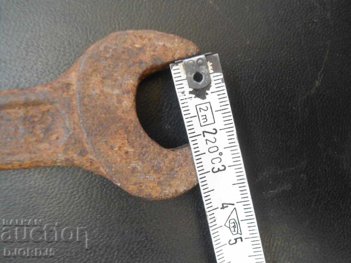 Old key 19-22, marking with price 2.00 BGN | € 1.02