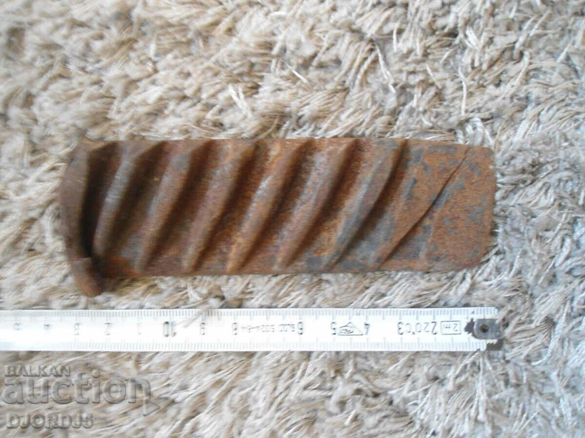 Un instrument vechi, un elicopter - 6