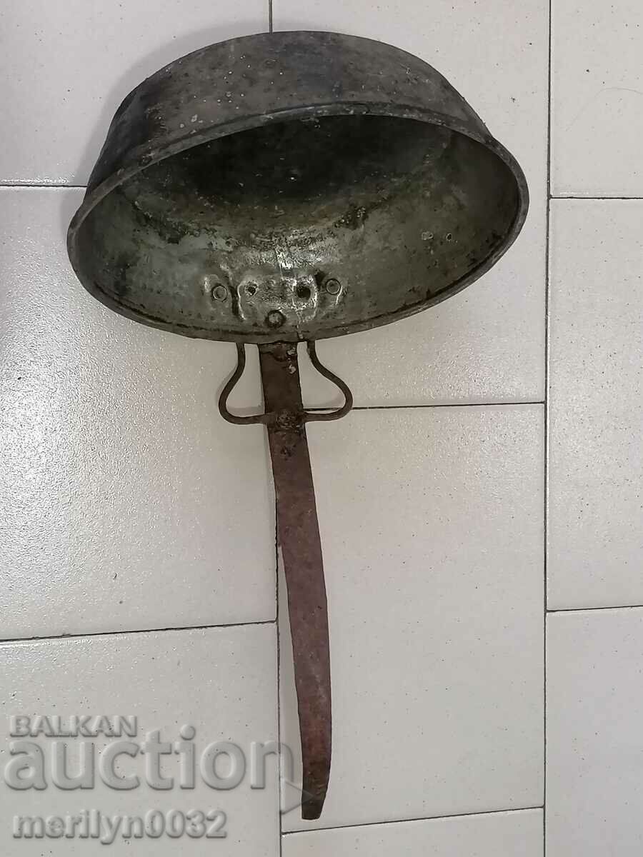An old copper pan, a baker, a tray, a copper pot with price 73.00 BGN | € 37.32