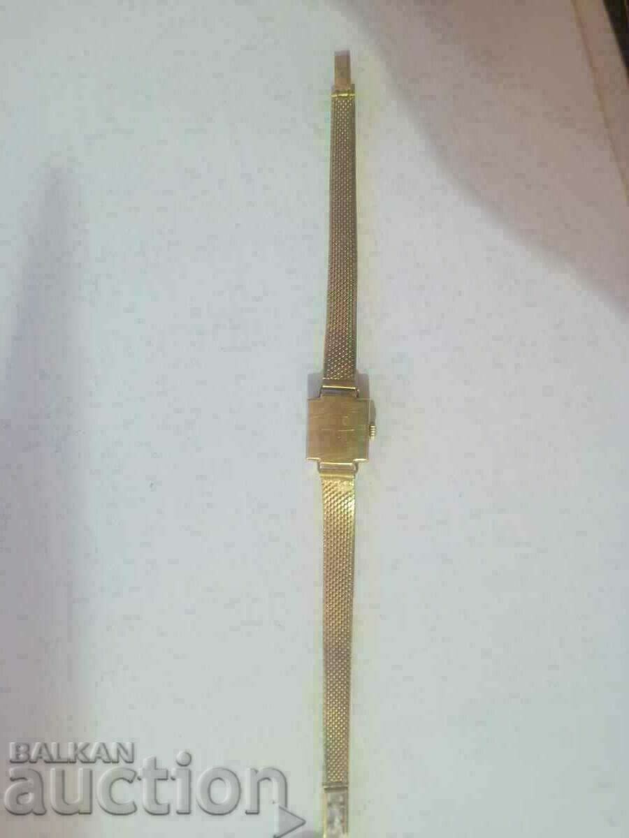 Swiss Avia 18k gold watch 1960 - mechanical Negotiable with price 3999.00 BGN | € 2044.66 Swiss Avia 18k gold watch 1960 - mechanical Negotiable with price 3999.00 BGN | € 2044.66